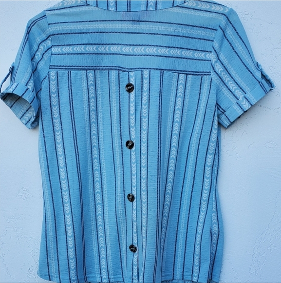 Striped short Sleeve  59th St. top ps - Picture 2 of 3